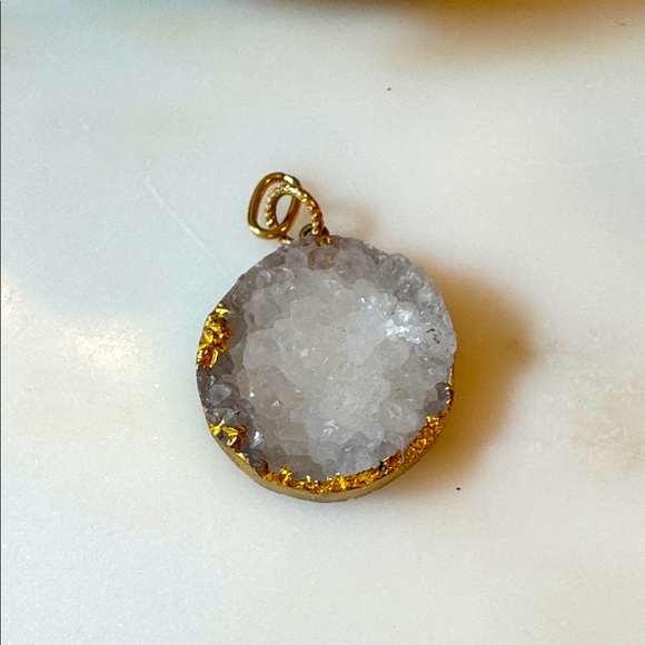 Sennod Jewelry crystal druzy vignette - Picture 2 of 4